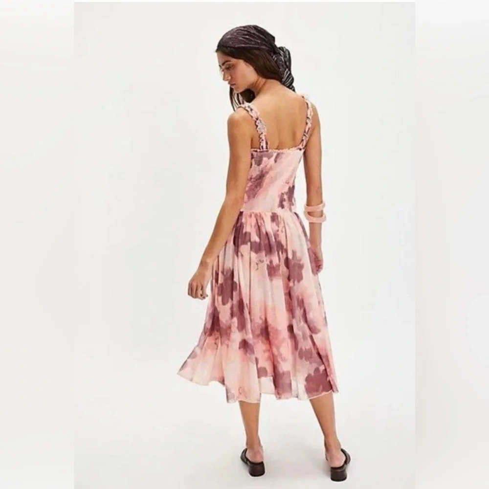 Free People NWOT Tessa Smocked Dress in Pink Rose Size Large - Picture 3 of 6